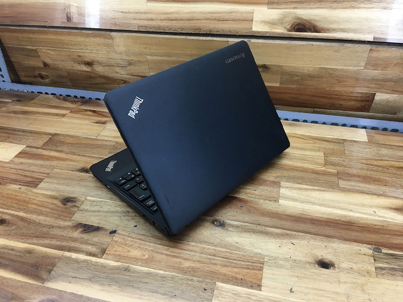 H&igrave;nh ảnh của một chiếc laptop mini Lenovo